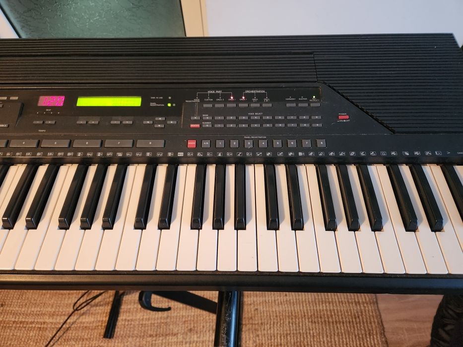 Orga Yamaha psr 6700 6 octave plus stativ