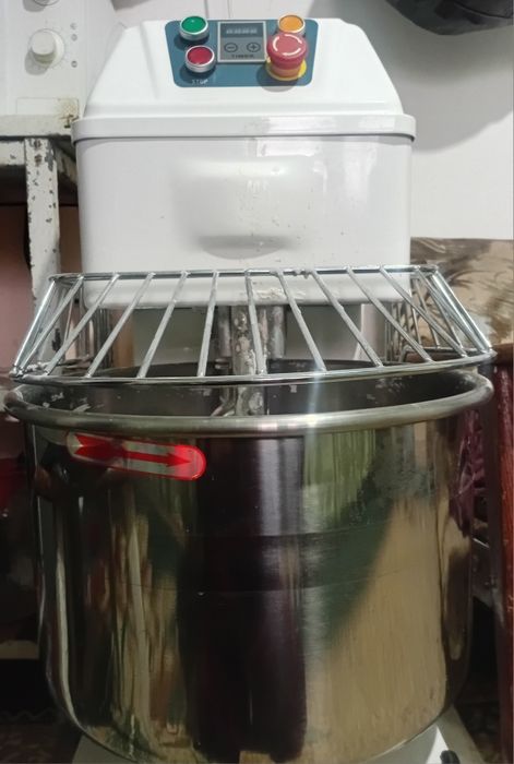 Тестомешалка,хамир коргич,хамир киладиган аппарат