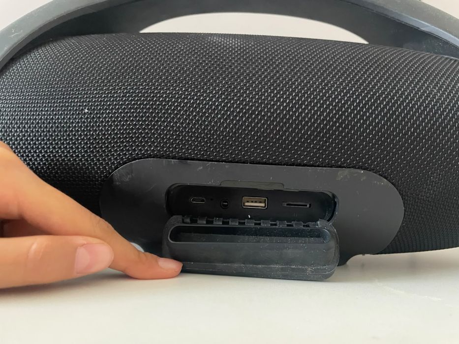 Продам колонку JBL