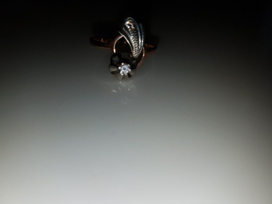 Кольцо с бриллиантами 585 пробы, 17.5 раз