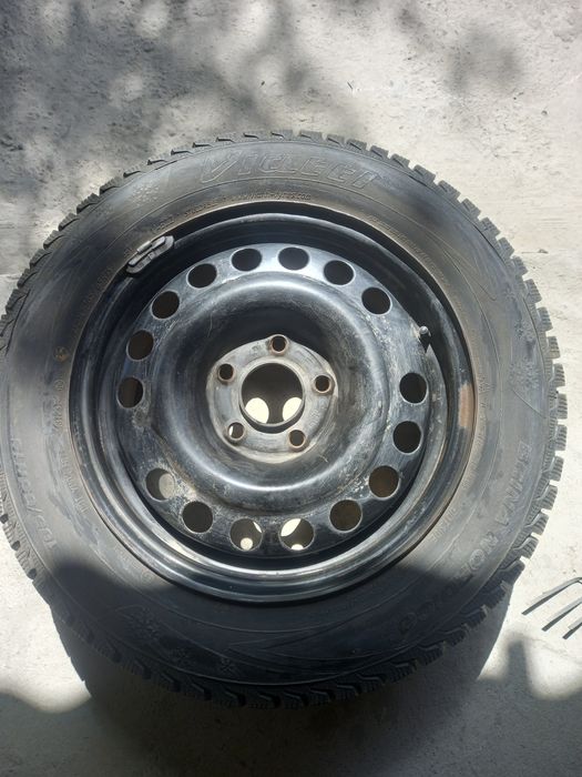 Продам Шыны с дисками на 15