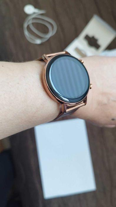 Продавам смарт часовник HUAWEI WATCH GT 2 42 mm