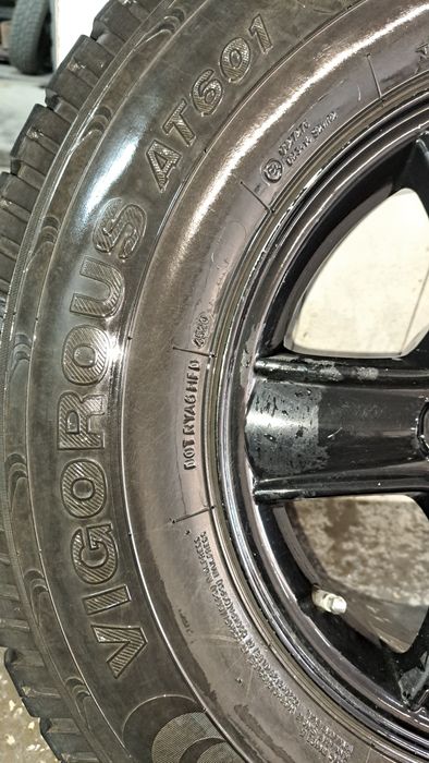 Продам диски с покрышкой