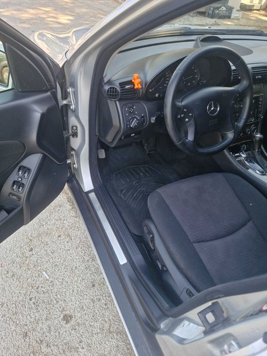 Vând un Frumos Mercedes C-Klasse