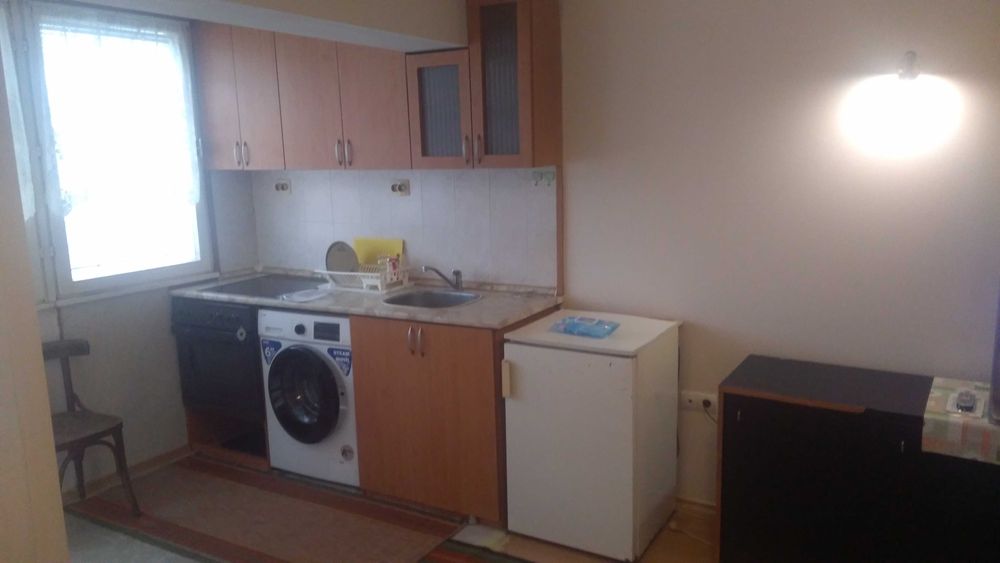 Дава се под наем Двустаен апартамент в Благоевград, Идеален център - 43 кв.м за 228.99 € - Снимка #2