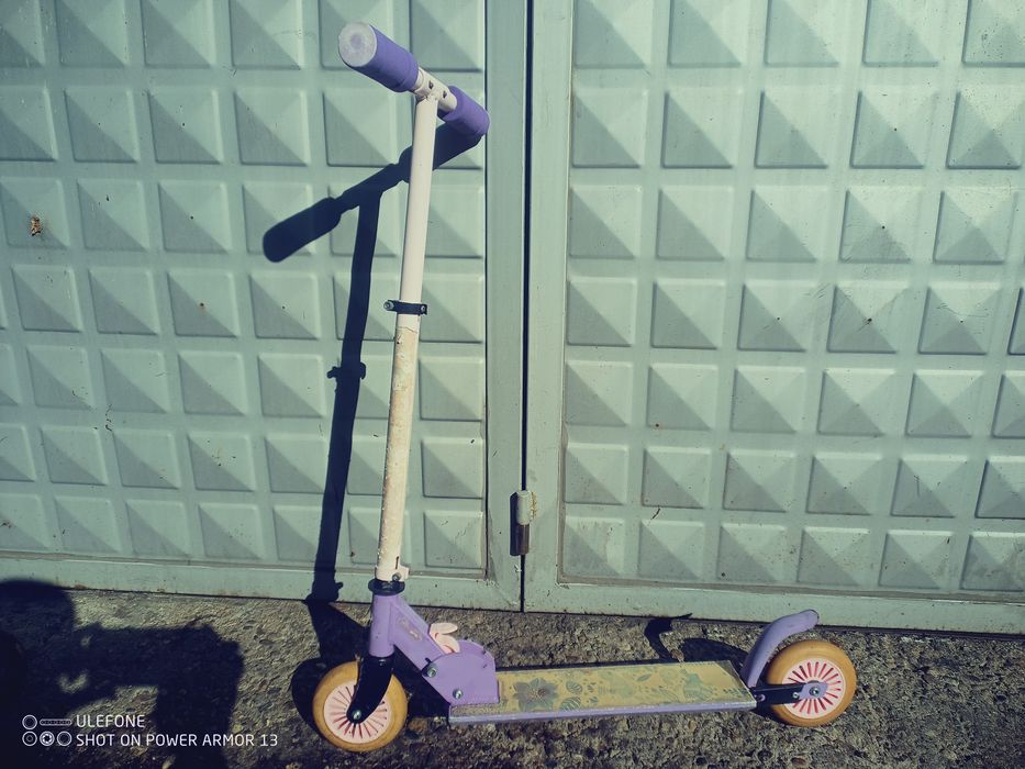 Тротинетка детска без проблеми по нея