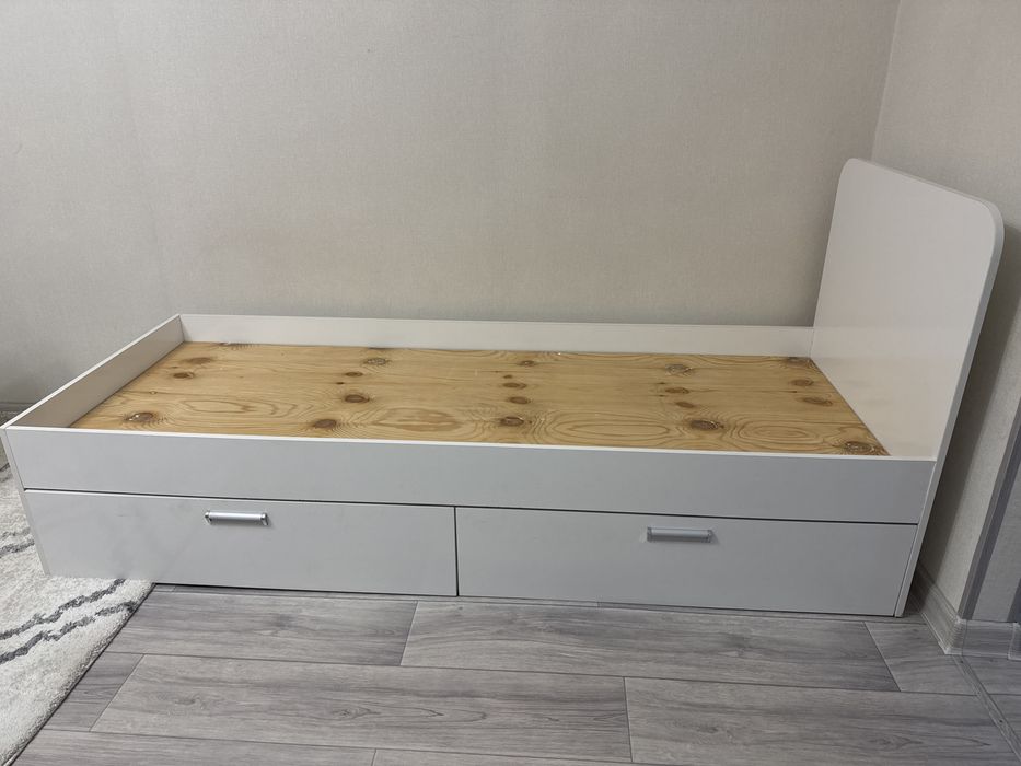 Продам односпальную кровать