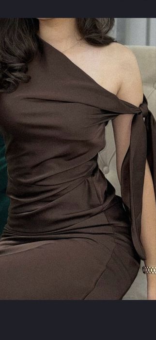 Коричневое, вечернее платье на вечер, на корпоротив