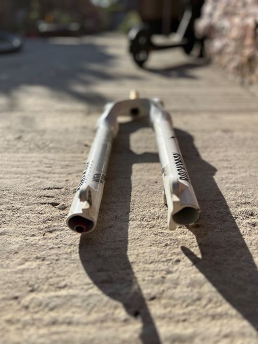 Vand suspensie rockshox