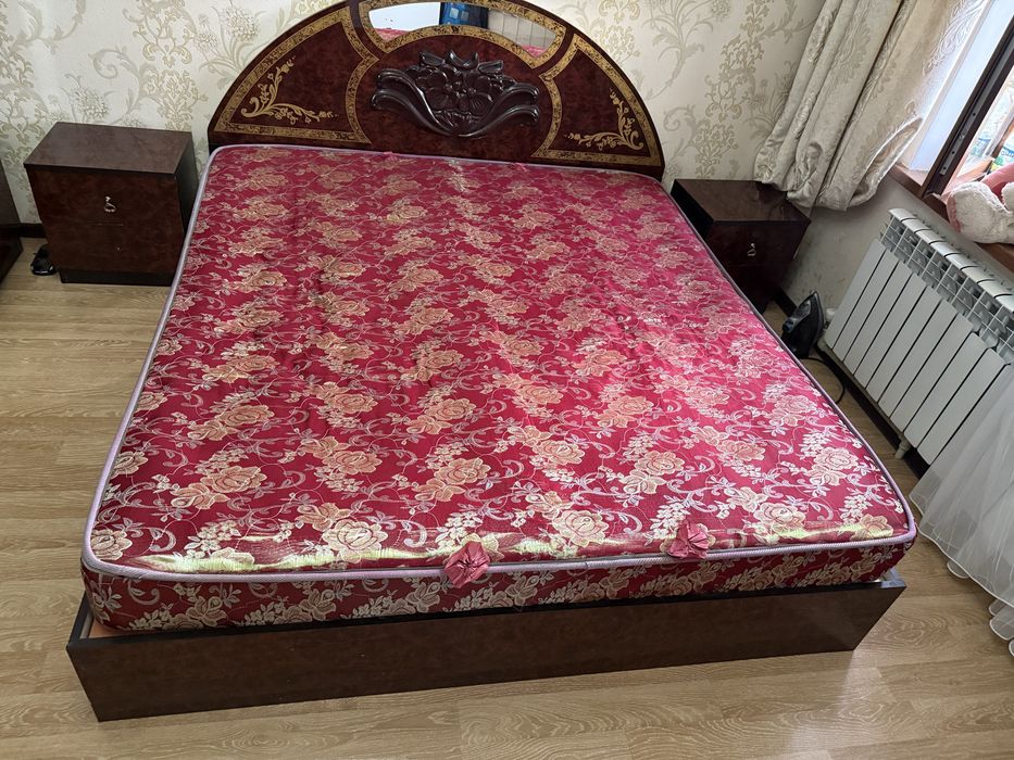 Спальный гарнитур