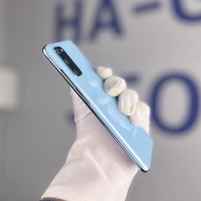 Samsung S20 blue