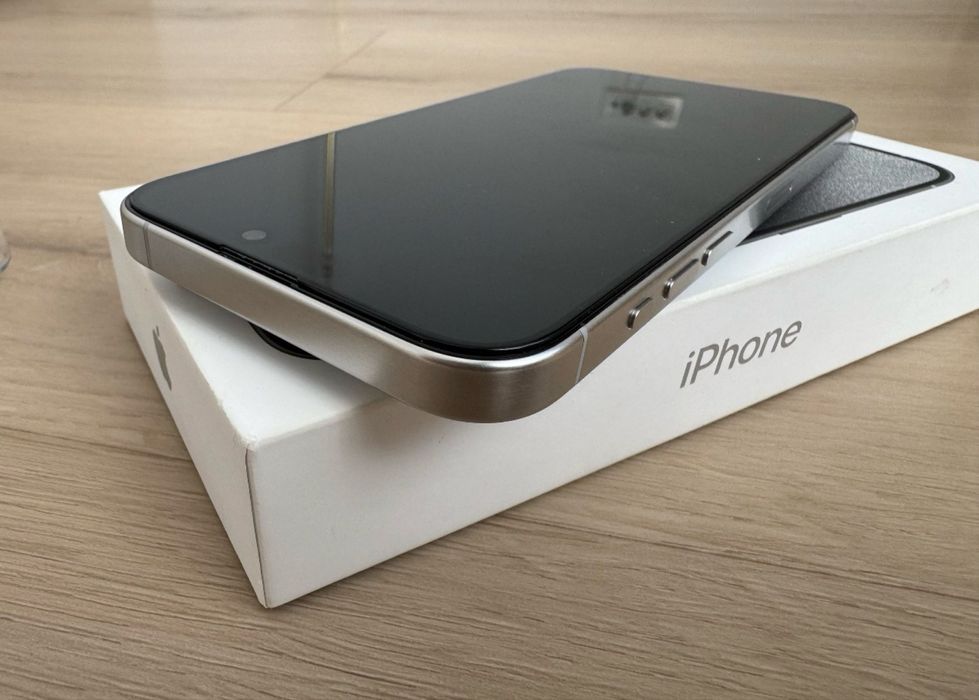 iPhone 15 PRO MAX ALB , de 256 GB cu 98% Bateria