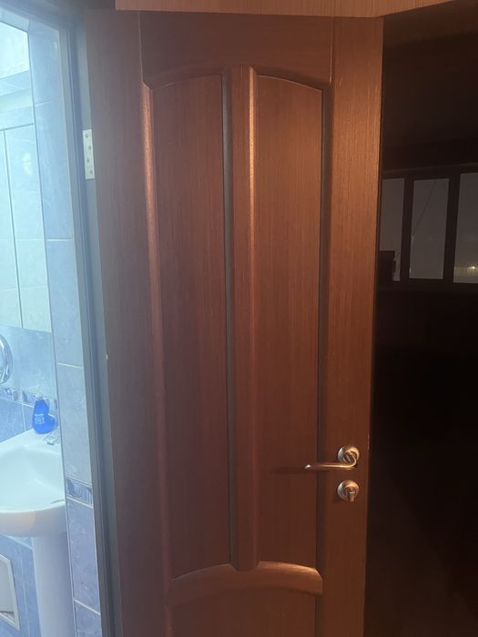 Продам межкомнатные двери