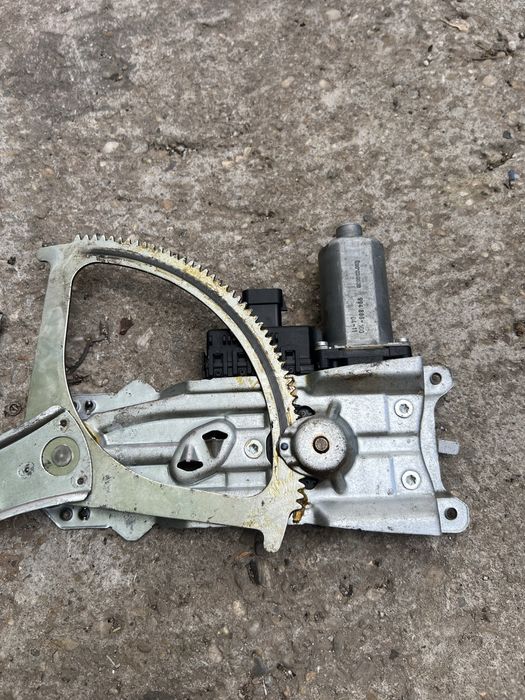 Macara Geam | Fata / Spate | Stanga / Dreapta | Opel Astra H | Break / GTC / Limuzina / Coupe | Piese Motoras Motor Modul Sofer Pasager Butoane