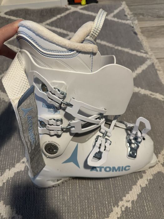 Clapari ski atomic