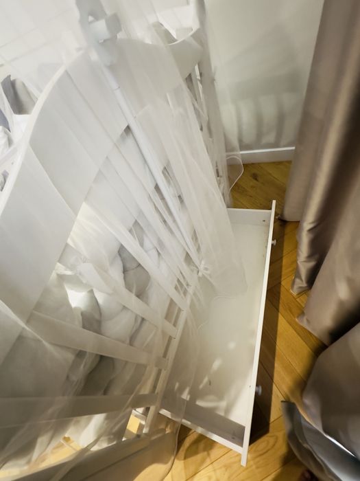 Детская кроватка с балдахином