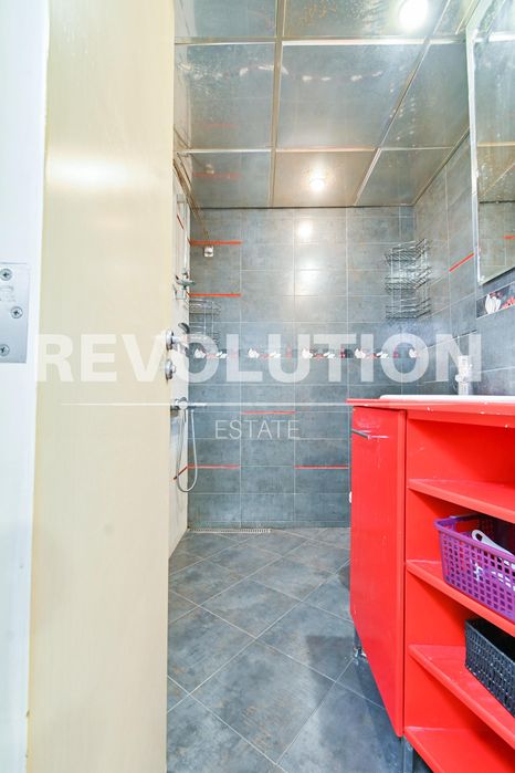 Продава се Тристаен апартамент в София, Борово - 96 кв.м за 3021 €/кв.м - Снимка #11