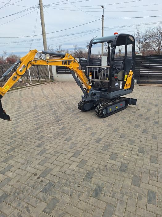 Miniexcavator  Massey  ferguson
