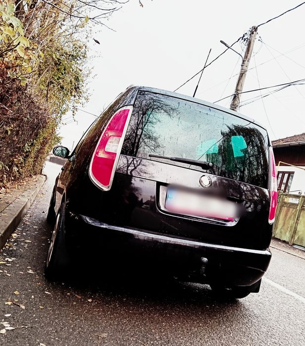 Vând sau schimb Skoda Roomster 1.9 motorina