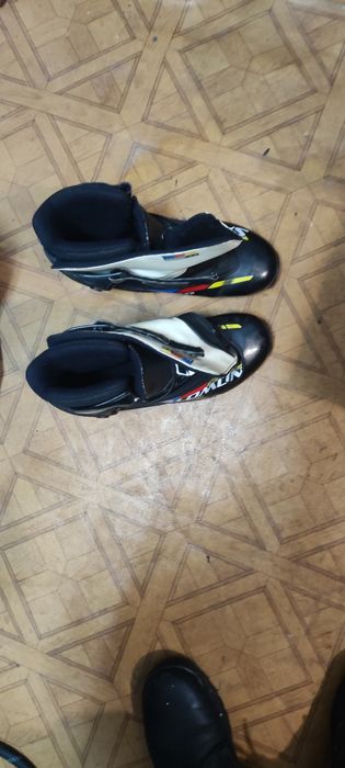 Лыжные ботинки 40  размера