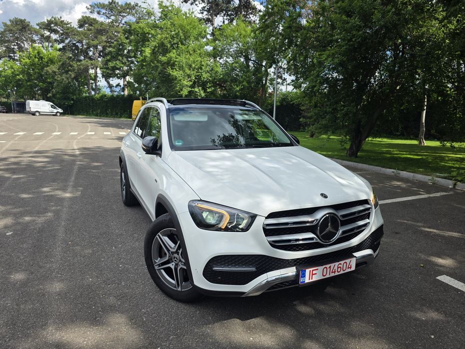 Mercedes GLE 350de 4Matic/Trapa panoramica/Distronic/Lane assist/unghi mort/Moduri de condus