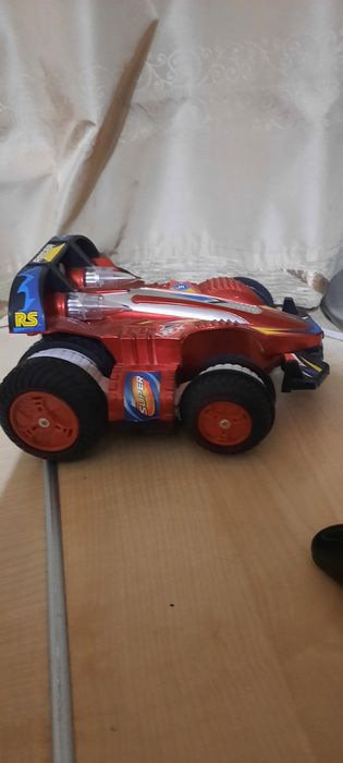 Машинки  крупные из хорошего пластика   качественные .