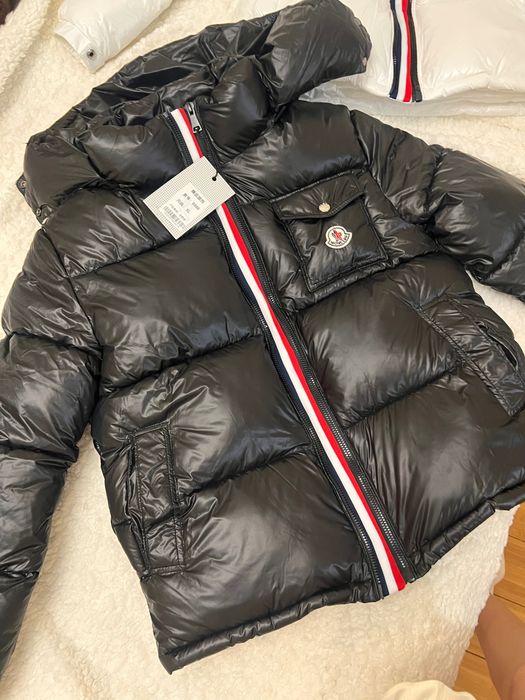 Куртки новые Moncler