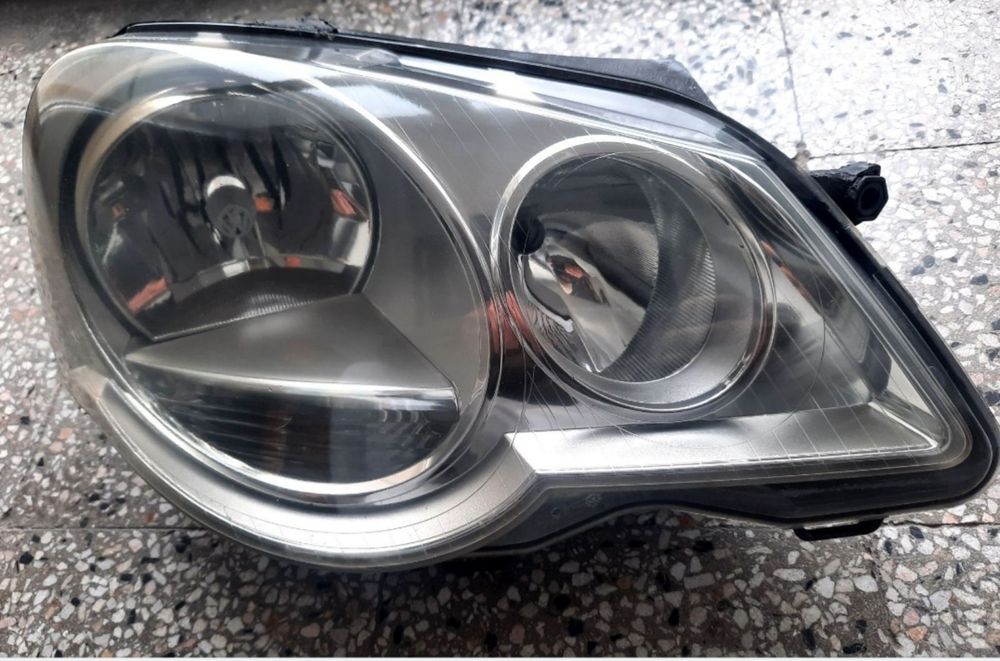 Фар VW POLO десен