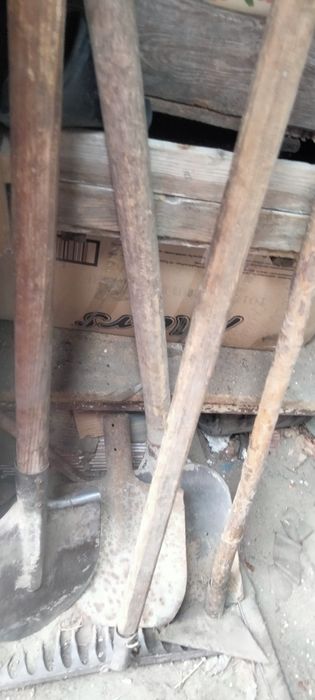 Продам срочно  дачные инструменты