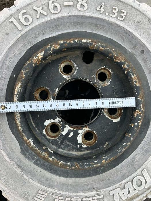 Гуми с джанти за мотокар