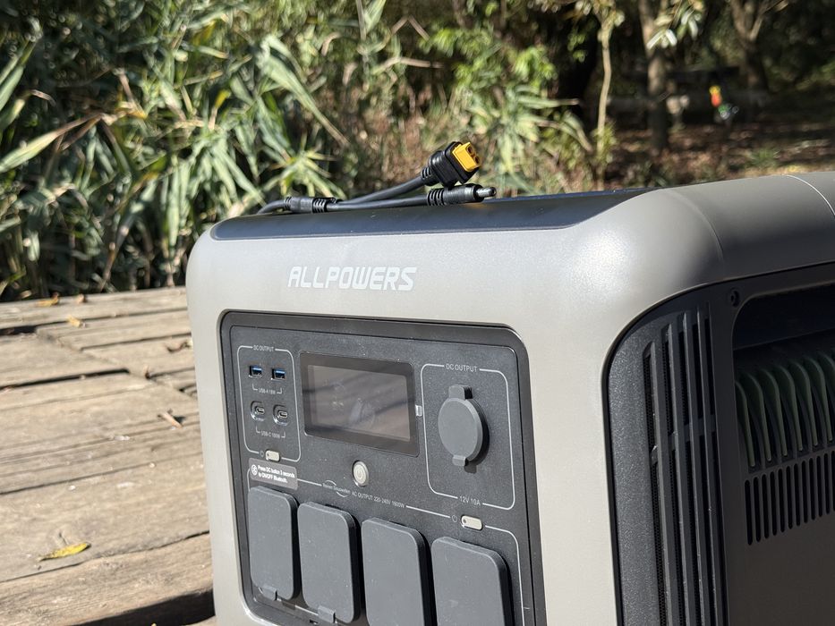 Vand kit OFF GRID , Panou solar 200w si statie All powers