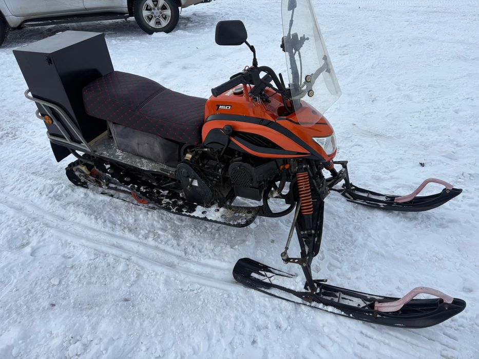 Продам снегоход dingo 150