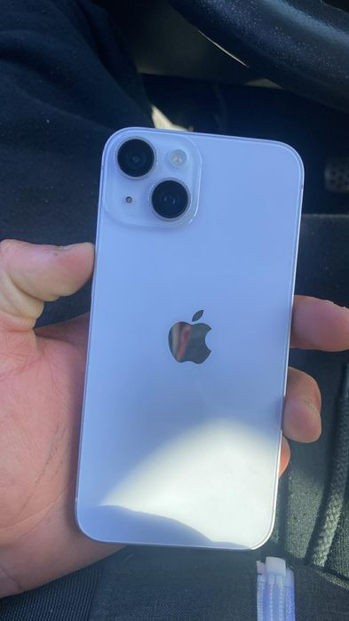 Vând iPhone 14 100%bateria nu are nici o zgârietură 200€