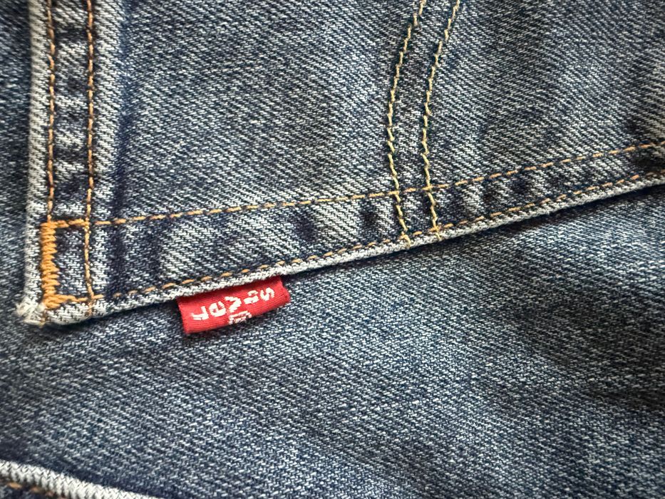 Къс дънков панталон Levi’s