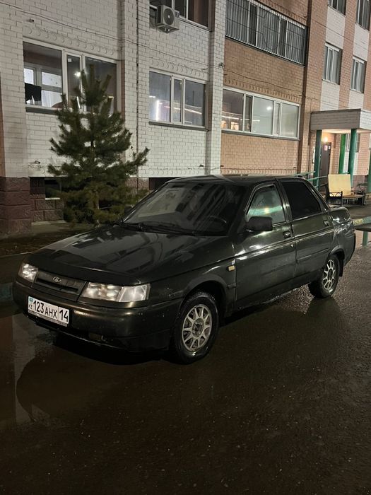 Продам ваз 2110 инжектор 8 клапаный