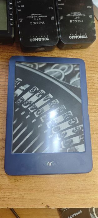 Электронная книга kindle 11 поколение 16гб +умный чехол