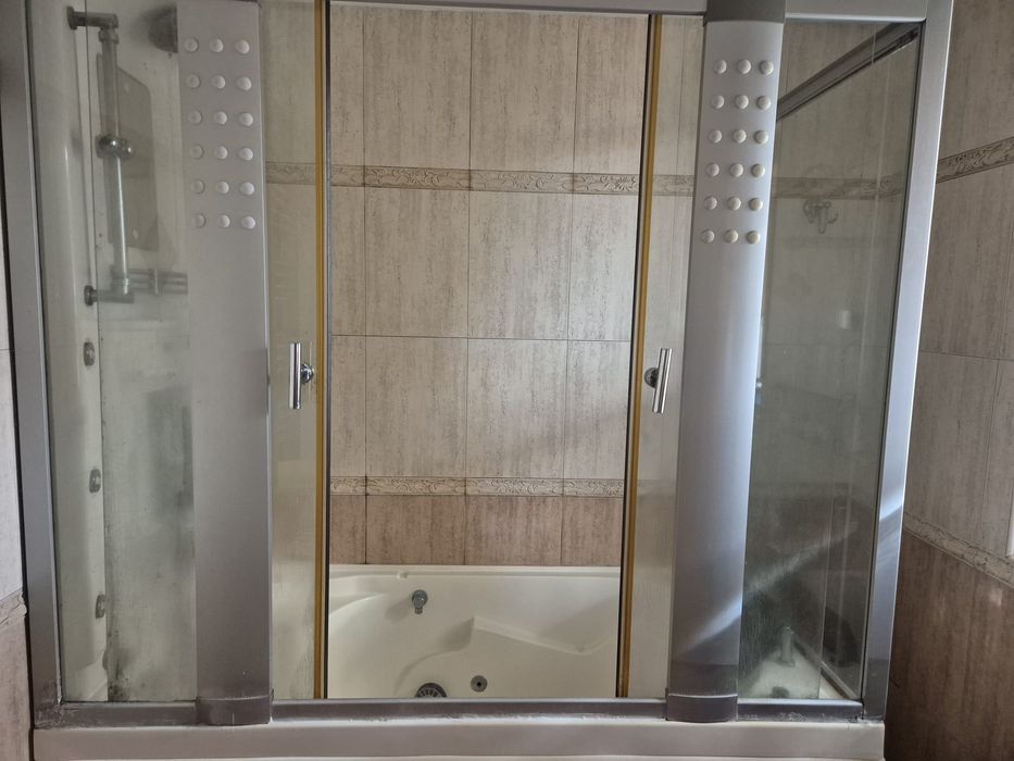 Хидромасажна вана