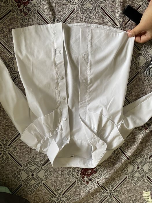 Продам рубашки в первый класс