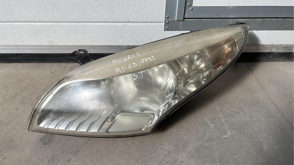 Far-Faruri Renault Megane 3 Stanga-Dreapta