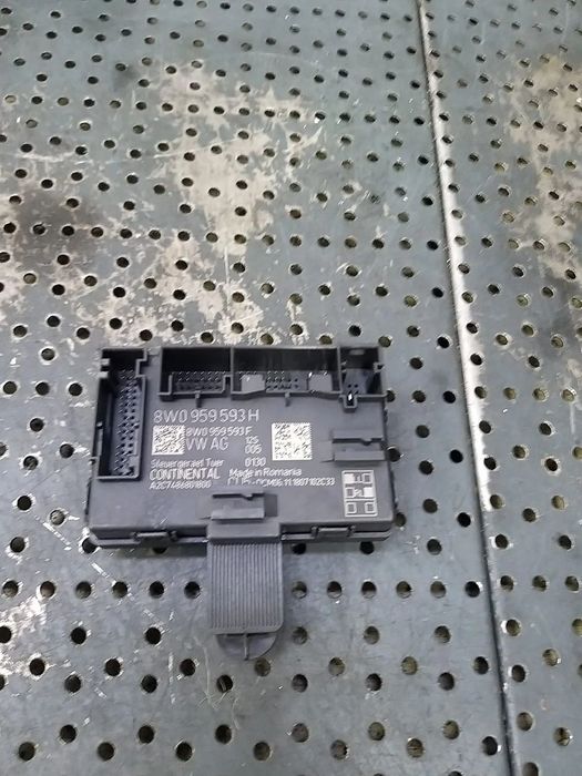 Modul calculator usa stanga fata audi a4 b9 8w 8w0959593h a2c7486801800