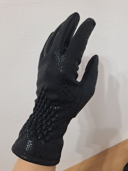 Дамски зимни ръкавици