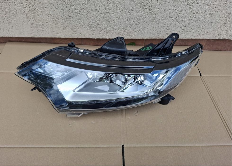 Ляв и десен фар Митсубиши Аутлендер  MITSUBISHI OUTLANDER 3 LIFT FULL LED 4BX16 , 8301C8-64 8301C8-63