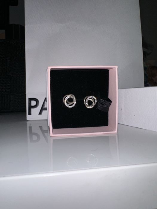 Pandora обеци- Бъди до мен