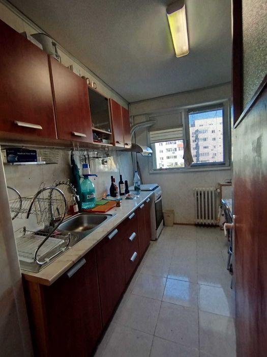 Particular inchiriez 2 camere Bd Basarabia