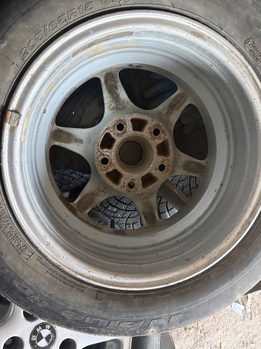 Диски с резиной от бмв r15