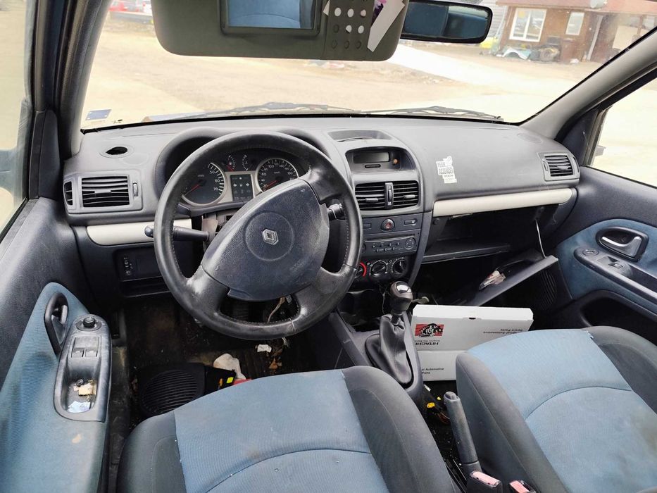 Renault Clio 1.2 - 75к.с  - 2003г. на части