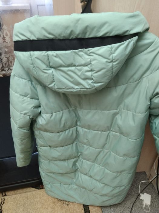 Продам зимние куртки