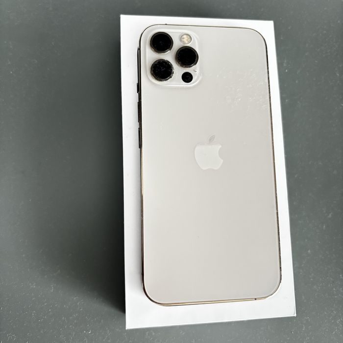 Vand iphone 12 Pro Gold