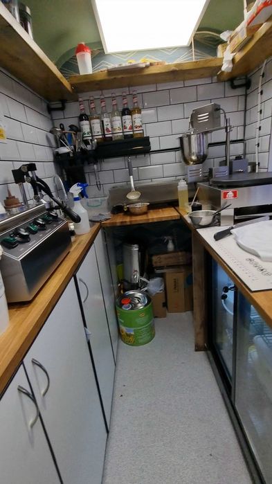 Afacere Completa Rulota Fast Food din Anglia