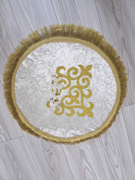 Продам набор сырга салу